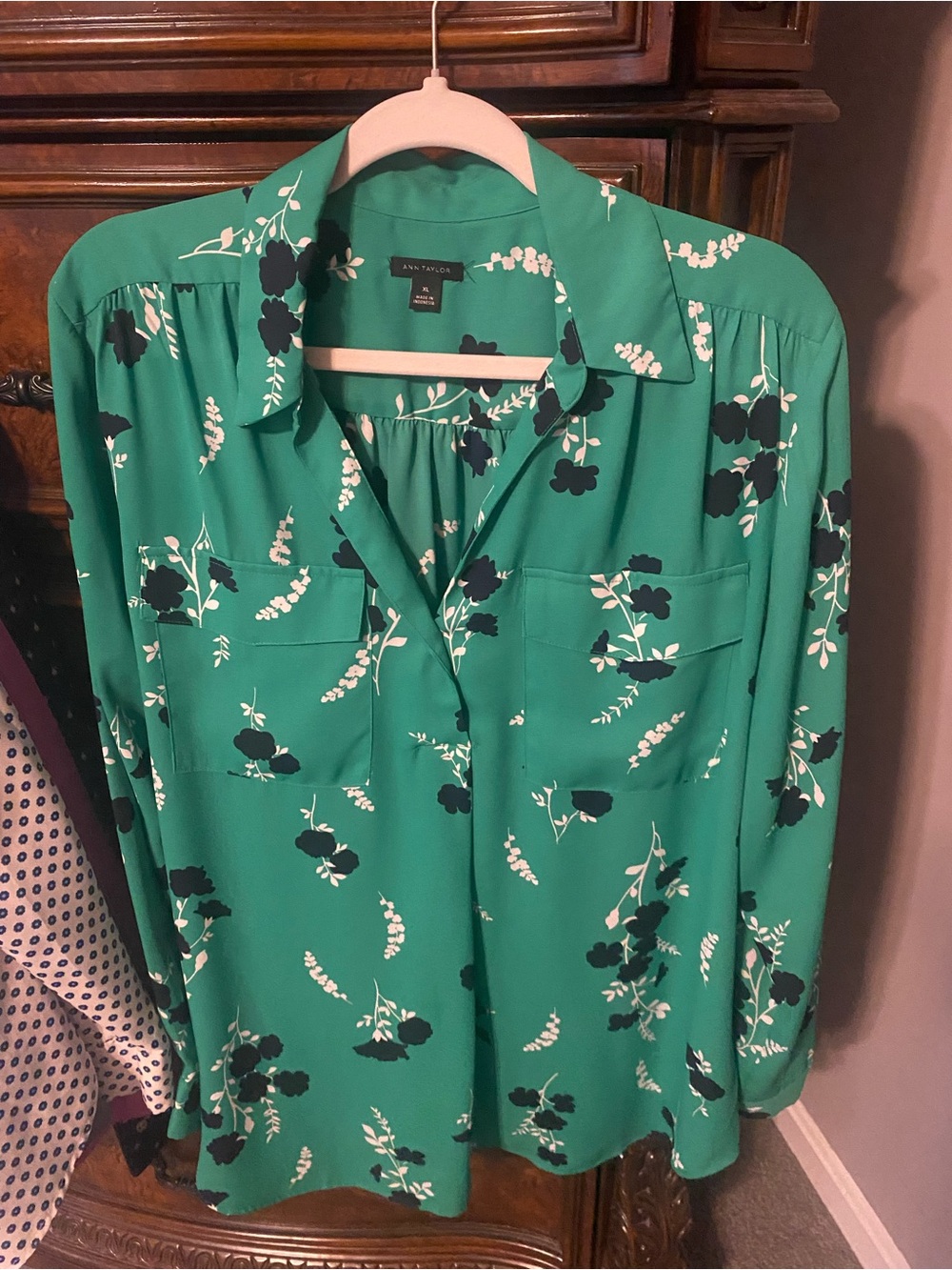 Ann Taylor floral camp popover blouse